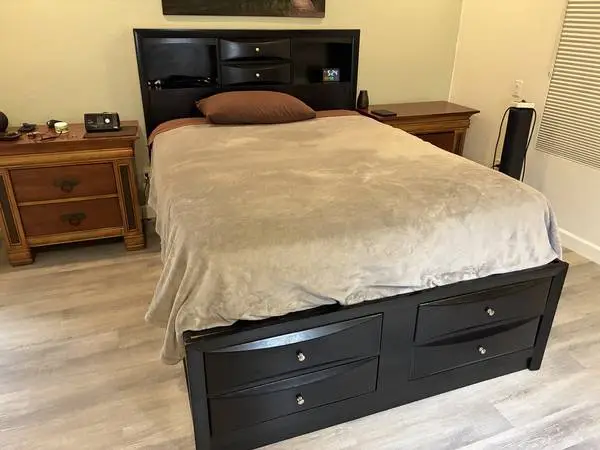 Platform storage queen size bed