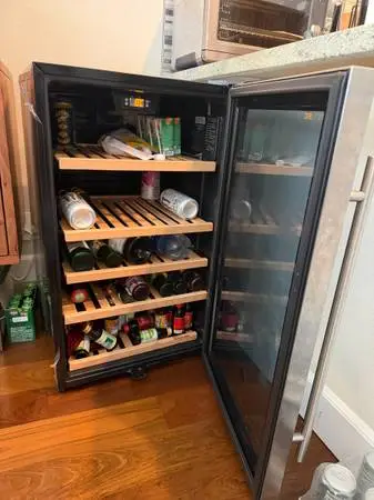 [Moving Sale] GE - 31-Bottle or 109-Can Wine and Beverage Cooler - Sta