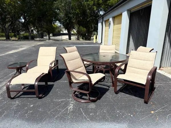 Upscale Robb & Stucky Outdoor Living Dining Set w/Lounge Chair/Footrest/End Tabl