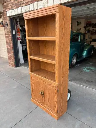 Nice Sturdy 6’ Tall 5 Shelf Medium Oak Finished Bookcase