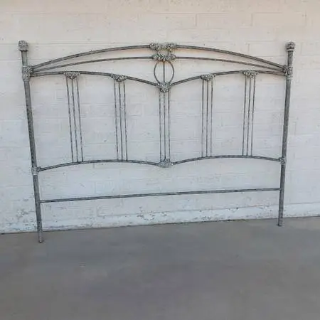 Heavy Metal Fancy Bed Headboard for King Size Bed