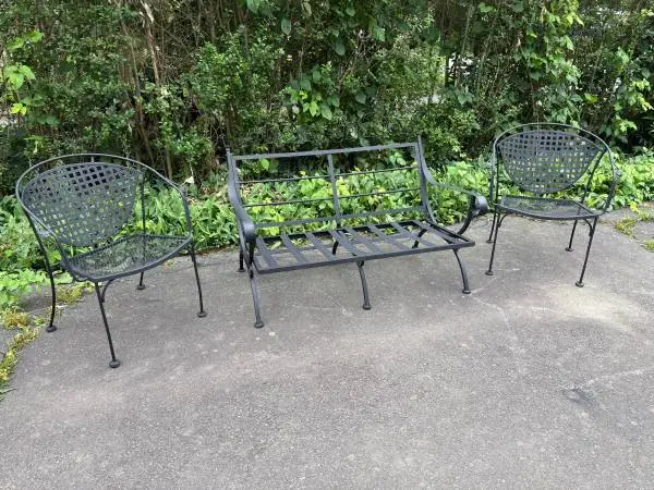 Just painted!Wrought iron 2 Seater Porch/Patio Loveseat + 2 Chairs