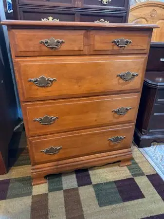 Chest of drawers
