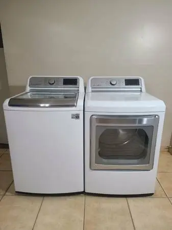 Large Capacity LG Washer And Electric Dryer Free deliver and install 6 Month War