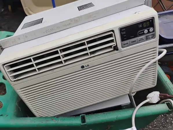 Good 10,000 BTU window air conditioner