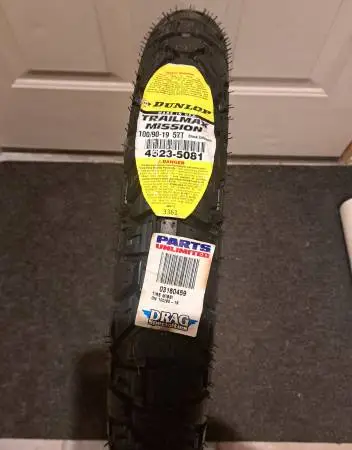 DUNLOP TRAIL MISSION 100/90-19 FRONT TIRE ( BRAND NEW )