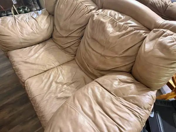 Lether sofa couch beige used