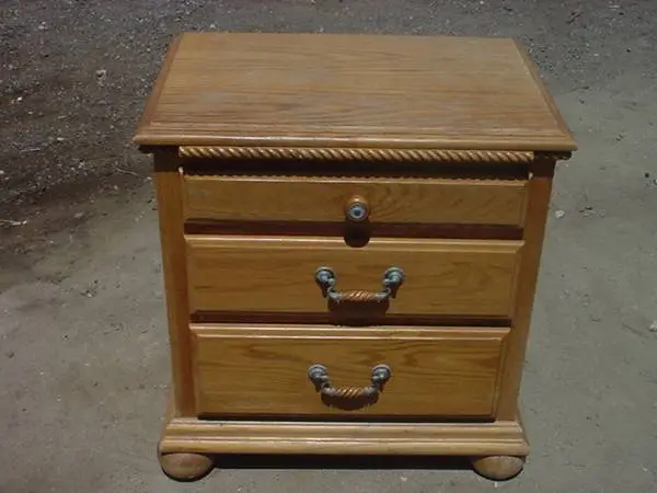 3 drawer OAK end table night stand ???