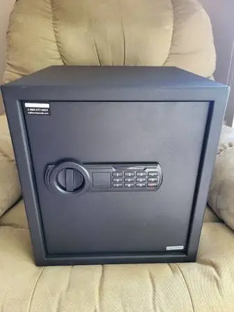 Large personal safe