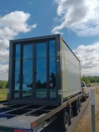 portable structure , delivery available