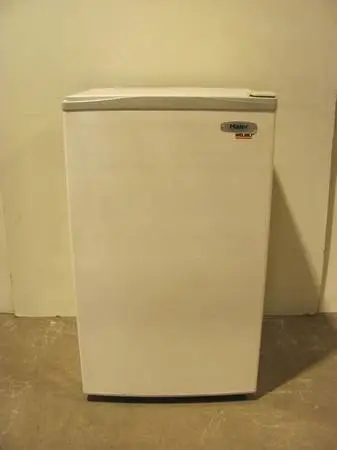 Haier WELBILT 4 cubic foot mini fridge refrigerator Model BC-110