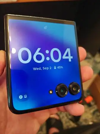 Sim Unlocked Motorola Razr 256gb 12-24gb ram 256gb gaming flip phone