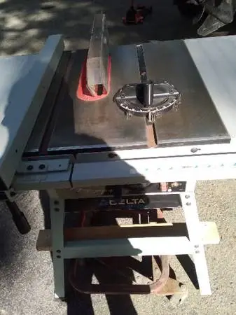 DELTA 10 TABLE SAW
