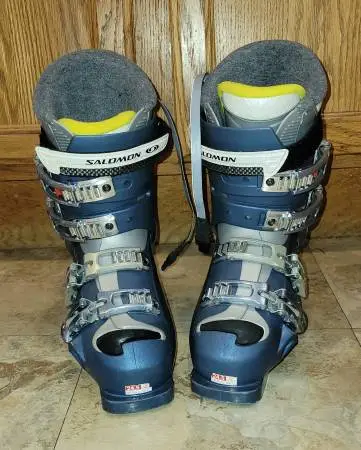 Salomon Rush Ski Boots + Boot Bag [Size 24.5]