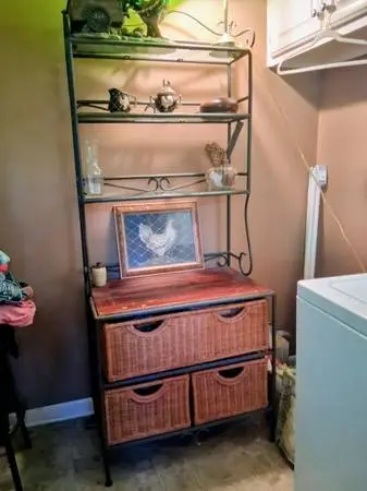 Bakers rack