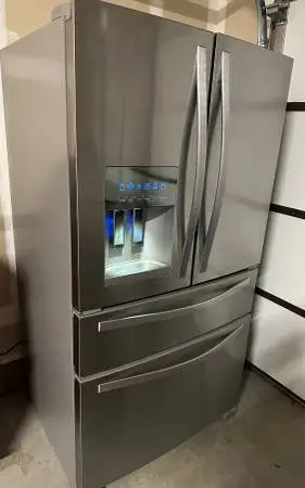 Refrigerator