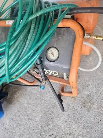 Rigid twin stack air compressor READ FCFS NO HOLDS UNLESS ON YOUR WAY