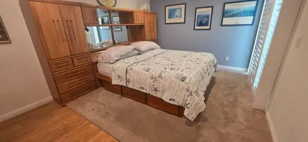 CALIFORNIA KING oak wall-unit headboard with built-in stora
