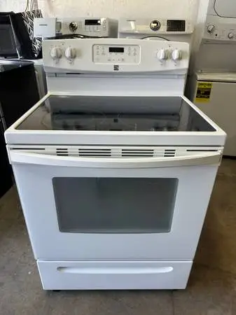 Glass Top Kenmore Stove works great delivery available