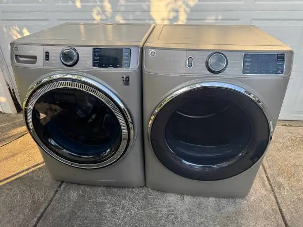 Mint GE Heavy Duty Super Capacity Steam Washer Dryer Set Cost $2300