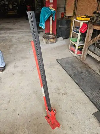 Farm jack 48 in 7000 lb lift capacity FCFS NO HOLDS UNLESS ON YOUR WAY