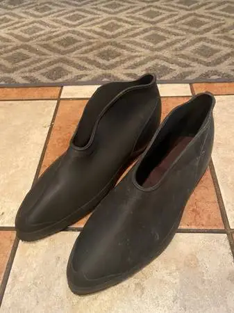 New rubber over shoes, never used, for dress shoes or cowboy boots