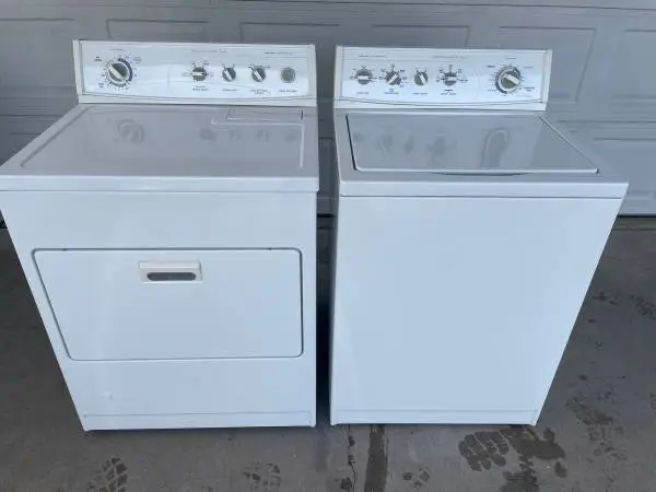 Matching white kitchenaide/whirlpool washer and gas dryer