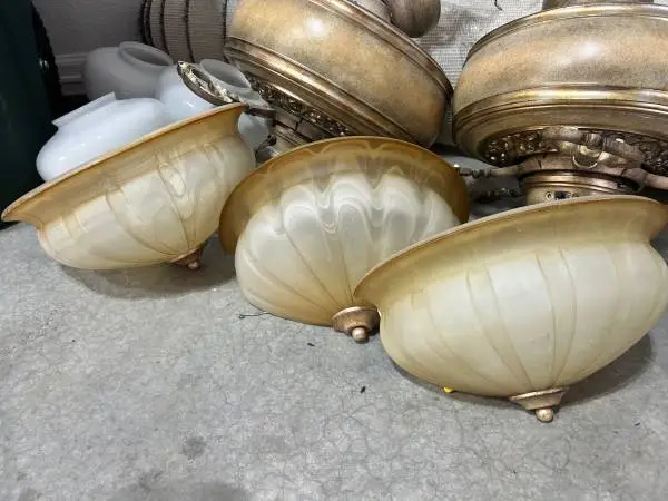 Light fixtures