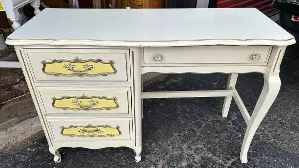 Elegant French Provincial vintage desk student kid’s desk creamy L46”*D18”