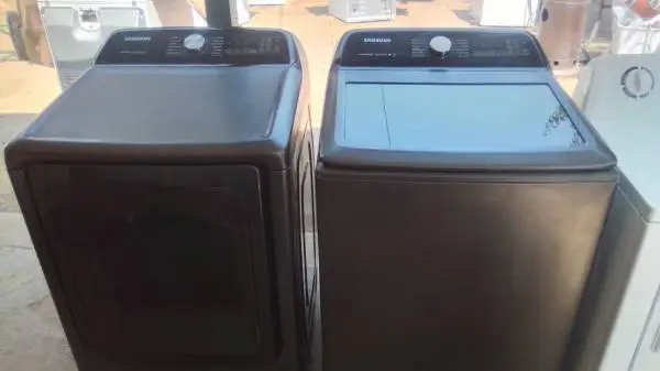 Nice colored Samsung washer and dryer set with warranty