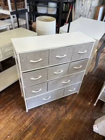 10-Drawer Gray/White Simple Easy Flow Dresser