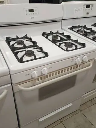 LIKE NEW 30 KENMORE GAS stove oven for SALE!
