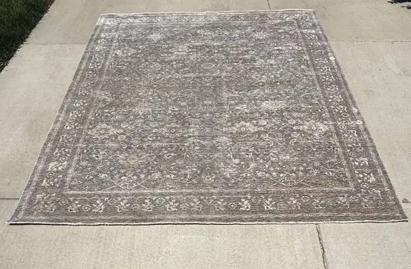 Area rug 8x10 Like New!
