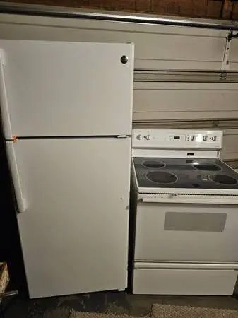 Working refrig and oven