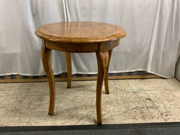 Round Table