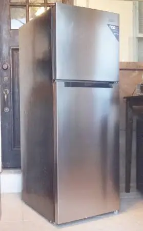 New/Unused Visanni 10.1 cf top freezer REFRIGERATOR stainless steel