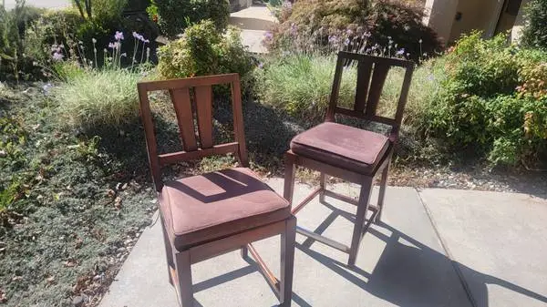 PAIR OF BARSTOOLS