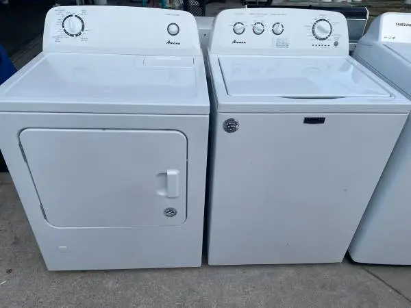 Matching white amana/whirlpool washer and gas dryer