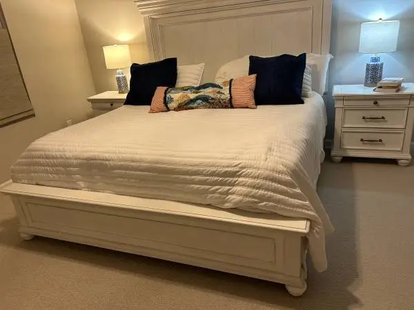 Bedroom ensemble king size with footboard dresser to end tables