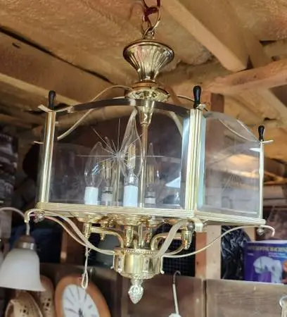 Light fixtures