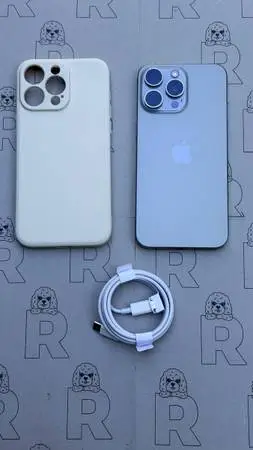 IPhone 15 Pro Max 256g Factory unlocked Natural