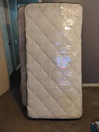 2 twin mattress