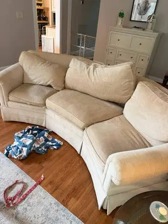 FREE COUCH