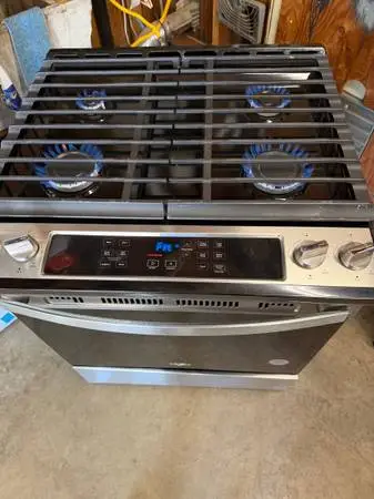 Whirlpool gas stove delivered