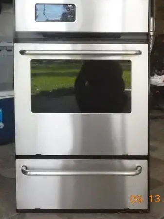MAYTAG WHIRLPOOL in-wall oven (working condition)