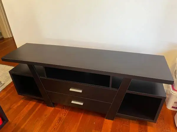 Tv stand