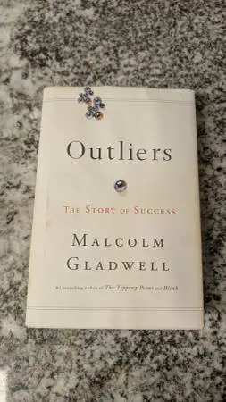 Outliers: The Story of Success by Malcolm Gladwell, Hardcover Book
