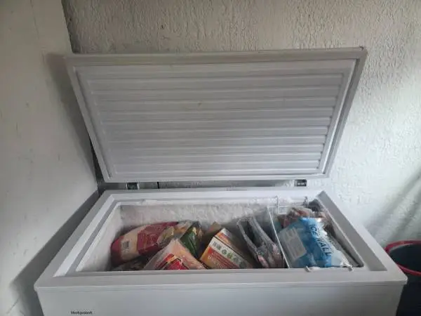 Chest freezer