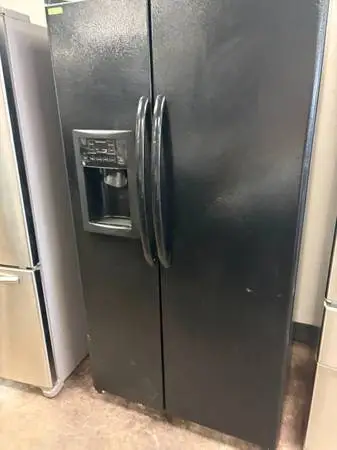 Black GE 26 CuFt Side by  Side Refrig