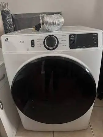 GE Smart Washer & Dryer Set 4.8/7.8 cu ft White Like New